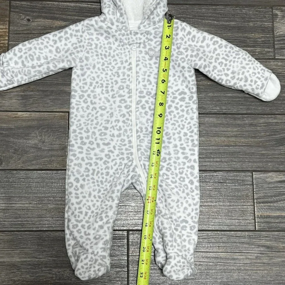 Carter’s Baby Bunting Outwear w/ Hood 6 Months One Piece Animal Print Kitty